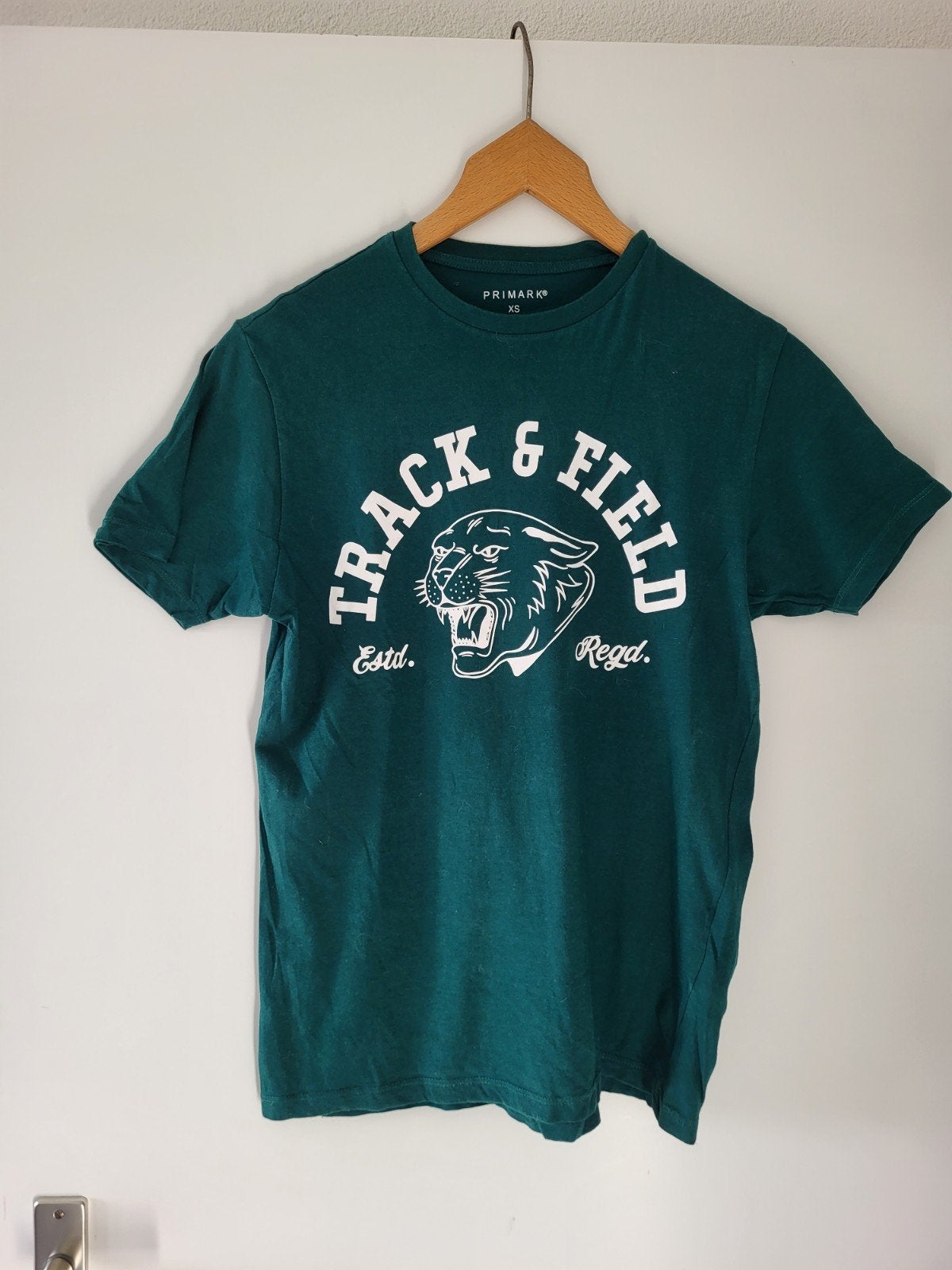 Primark T-shirt 'Track & Field' - Maat XS, Ophalen of Verzenden, Gedragen, Groen, Maat 46 (S) of kleiner