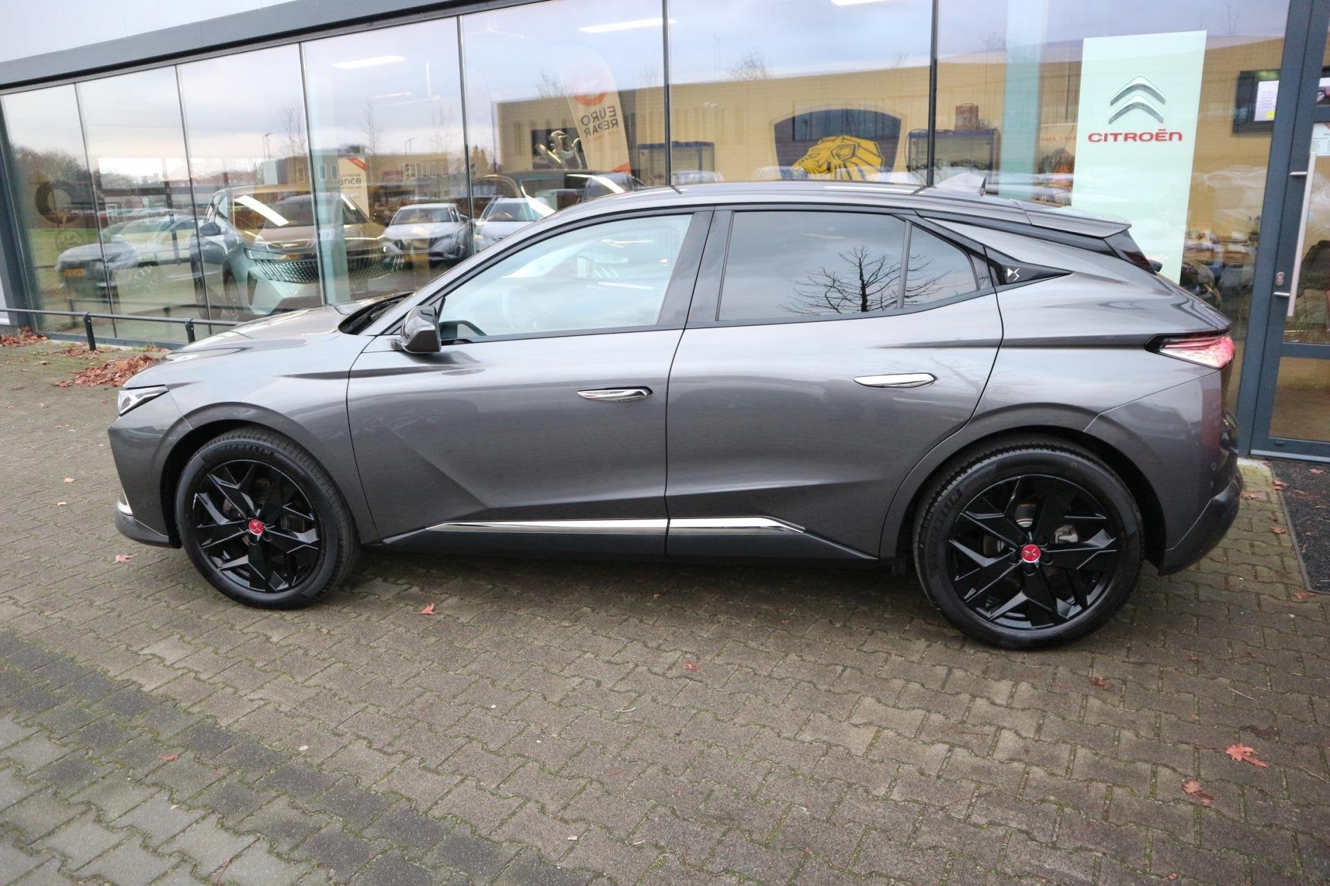 DS 4 1.2 PureTech Performance Line+ AUTOMAAT NAVI CAMERA KEY, Auto's, Gebruikt, 1199 cc, Bedrijf, 1100 kg