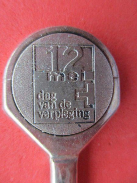(A2963)  12 mei Dag van de Verpleging, Verzamelen, Ophalen of Verzenden, Gebruikt, Overige materialen, Bestek