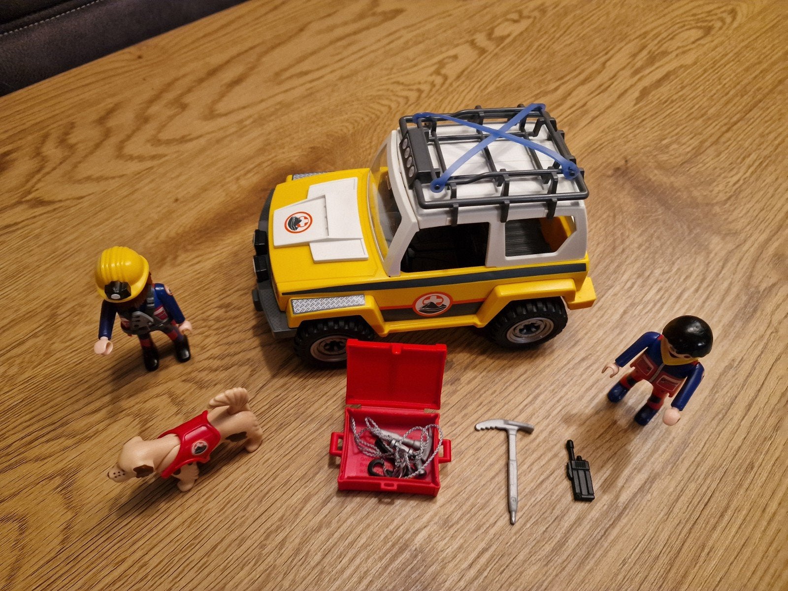 Playmobil Reddingswerkers met Terreinwagen 9128, Complete set, Voertuig, Ophalen of Verzenden, Zo goed als nieuw