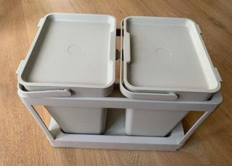 Ikea Hallbar prullenbak zgan, Huis en Inrichting, Woonaccessoires | Prullenbakken, Ophalen, Kunststof, Zo goed als nieuw, Minder dan 10 liter