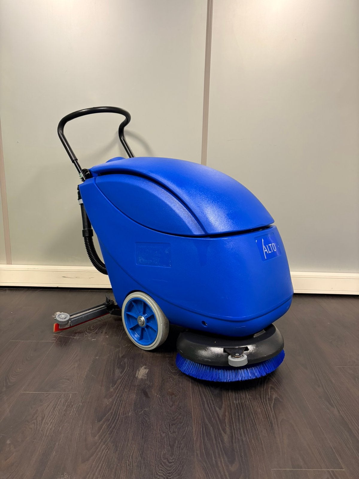 Schrobmachine | Nilfisk 343 | Nieuw accupakket, Ophalen of Verzenden, Gebruikt, Schrobmachine
