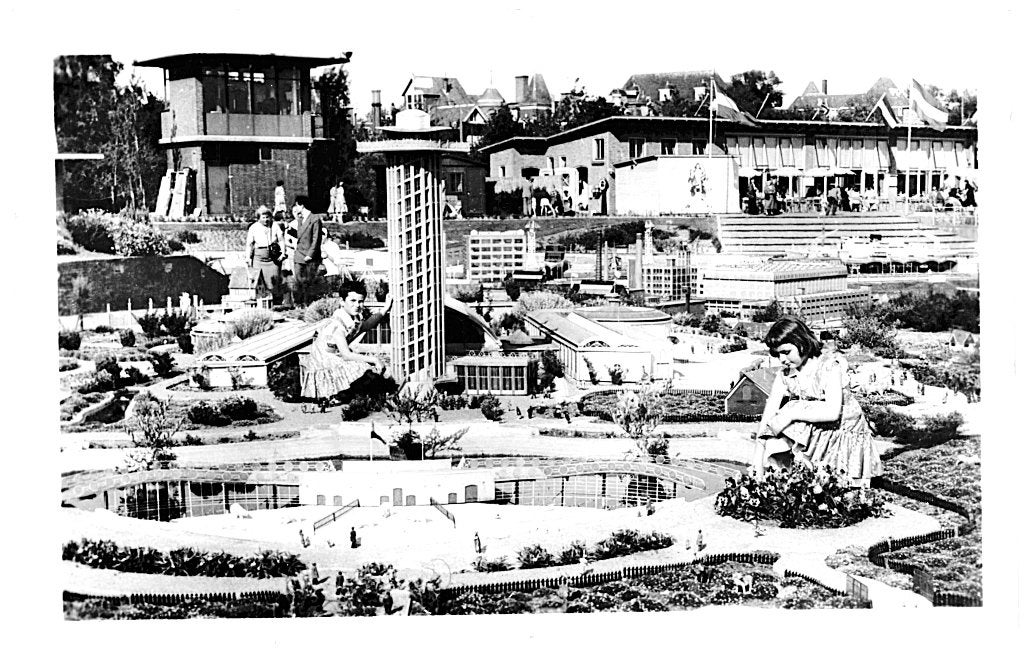 969378	Madurodam Den Haag	Diergaarde Blijdorp Rotterdam, Ophalen of Verzenden, 1940 tot 1960, Ongelopen, Zuid-Holland