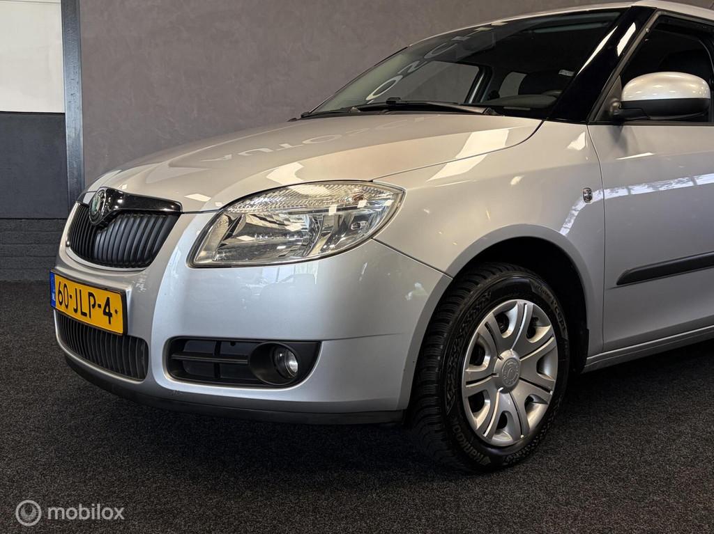 Skoda Fabia 1.4-16V Ambition DEALER O.H / CRUISE / AIRCO / C, Voorwielaandrijving, 4 cilinders, Origineel Nederlands, Bedrijf
