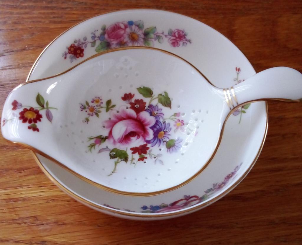Royal Crown Derby 'Derby Posies' theezeef met kom, Ophalen of Verzenden