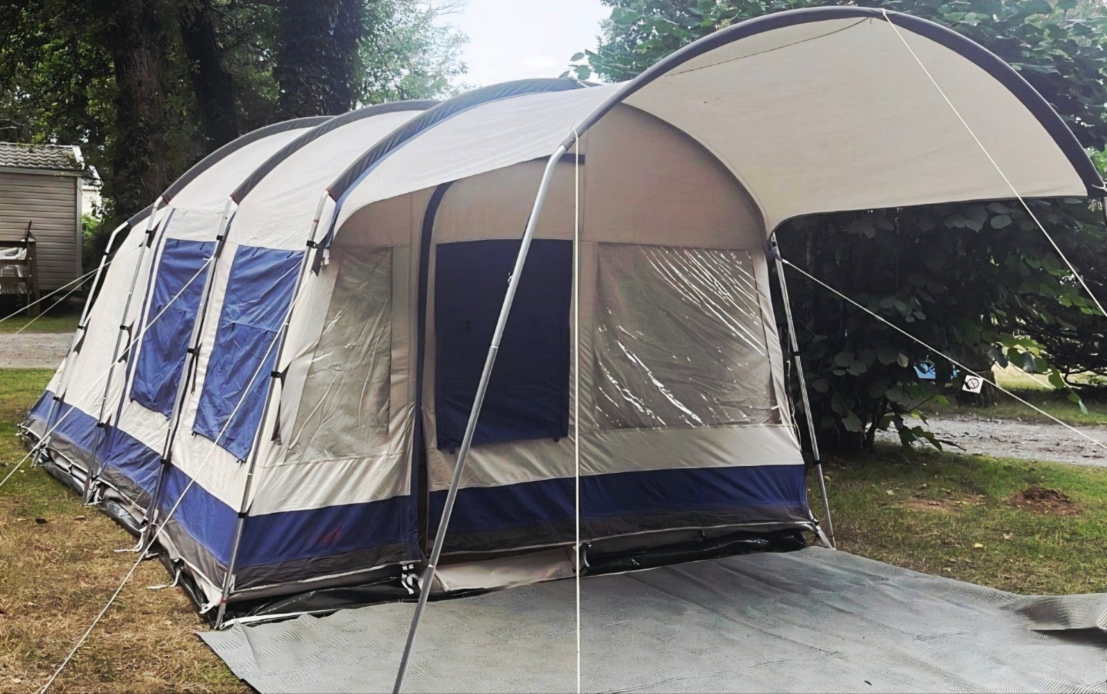 Redwood Aspen 4 4persoons tent, Ophalen, Zo goed als nieuw, Tot en met 4