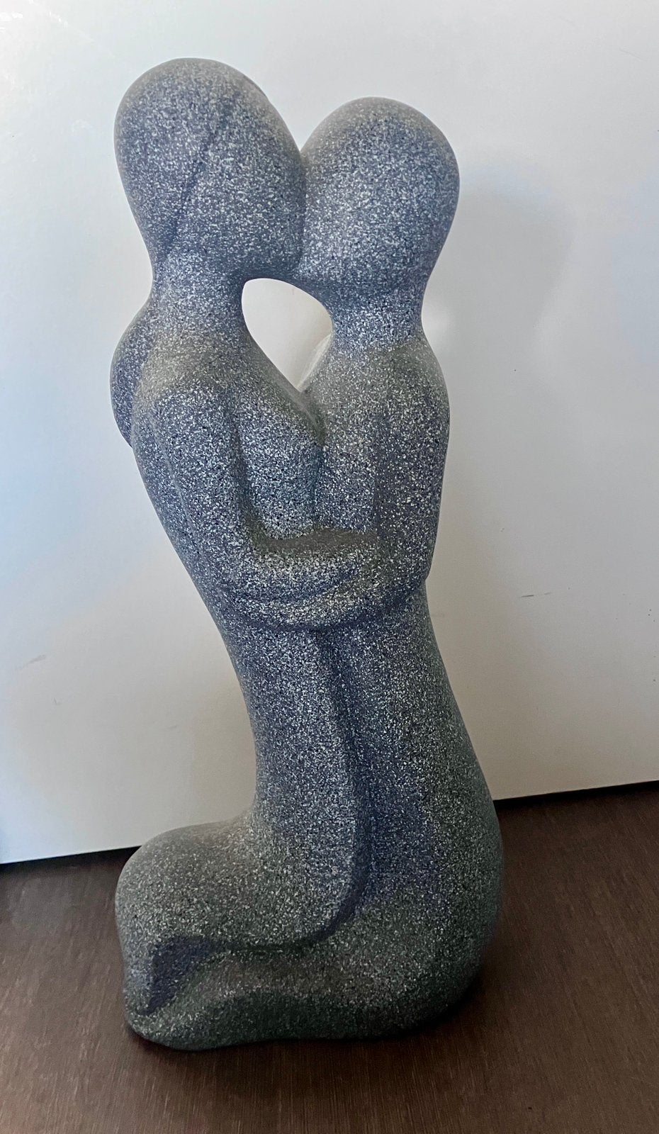 Beeld keramiek zoenende mensen, Antiek en Kunst, Kunst | Designobjecten, Ophalen