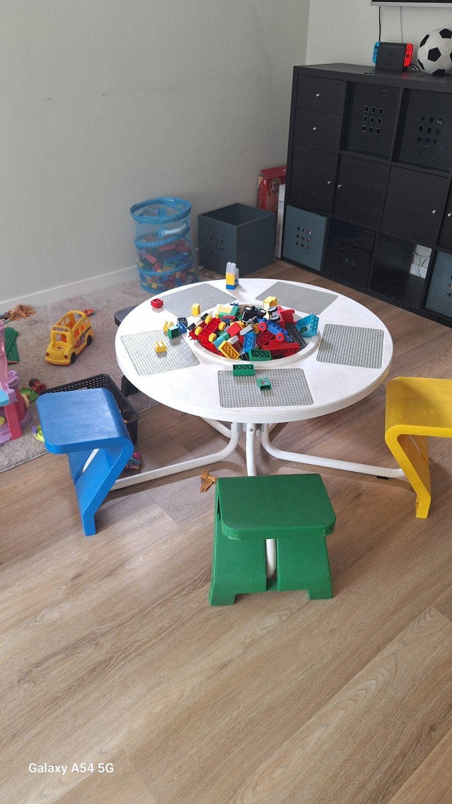 Speeltafel met bouwblokken en stoeltjes, Ophalen of Verzenden, Gebruikt, Overige merken