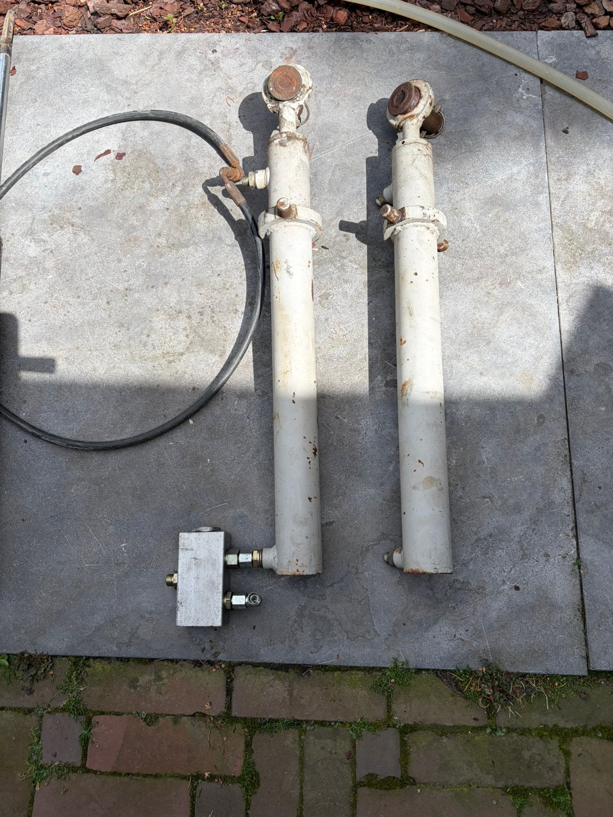 Hydrauliek cilinders zie omschrijving, Ophalen, Zo goed als nieuw, Dompelpomp