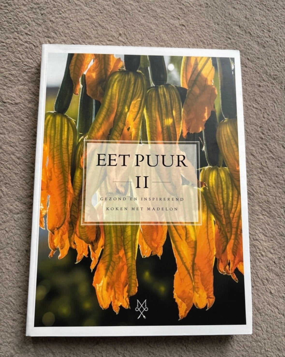 Eet Puur II - Gezond en Inspirerend Koken met Madelon, Boeken, Overige typen, Ophalen of Verzenden, Zo goed als nieuw, Gezond koken