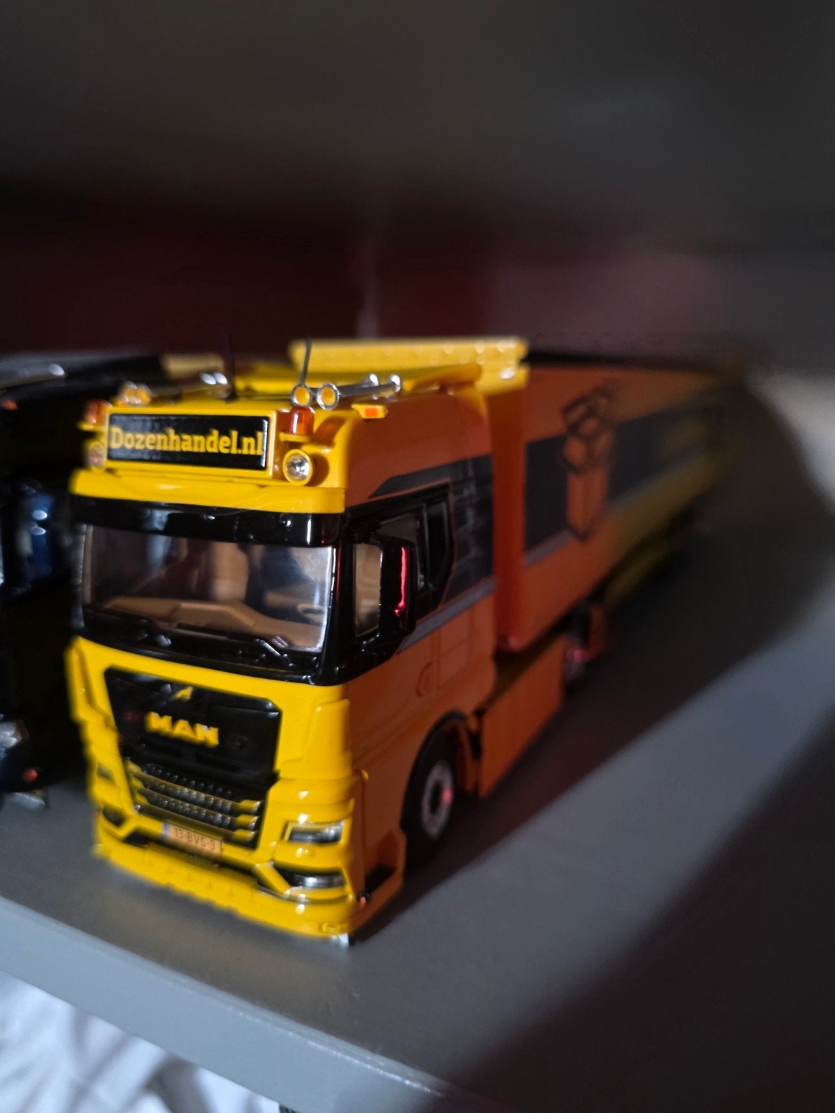 MAN Dozenhandel vrachtwagen model met certificaat, Verzenden, Groter dan 1:32, Truck, Overige merken