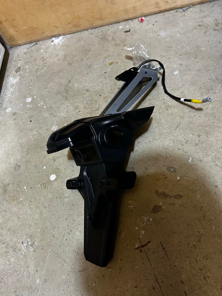 Originele kentekenplaathouder Yamaha MT-07 2024, Motoren, Onderdelen | Yamaha, Ophalen, Gebruikt