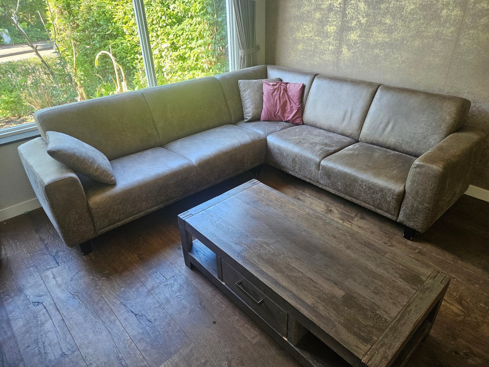 Comfortabele hoekbank in taupekleurige leer, Ophalen, Gebruikt, Leer