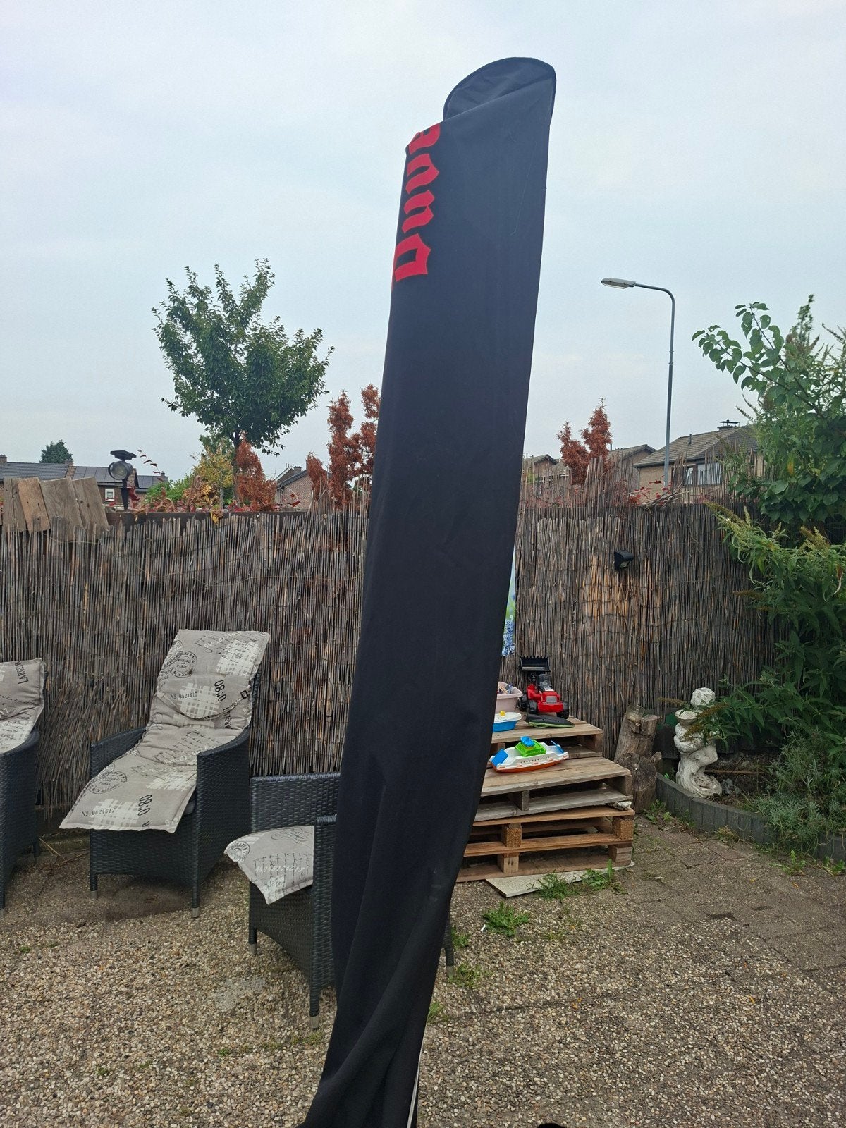 Parasolhoes zwart met rood logo, Ophalen of Verzenden, Nieuw, Parasolhoes