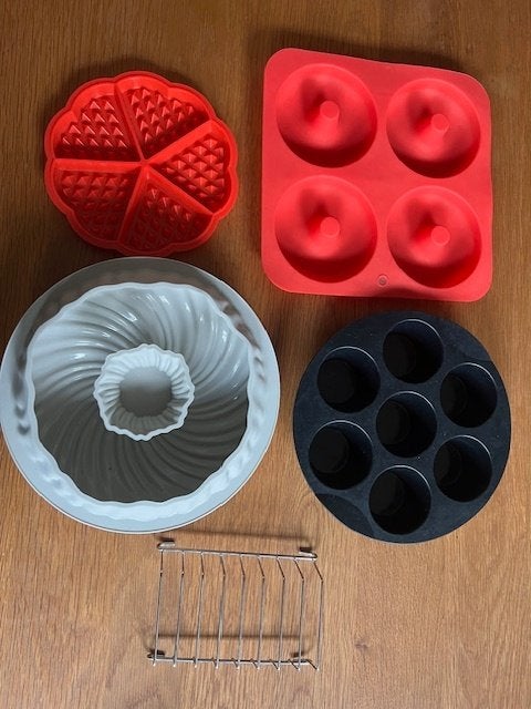 Bakvormen en Airfryer Accessoires Set, Ophalen of Verzenden, Zo goed als nieuw, Airfryer