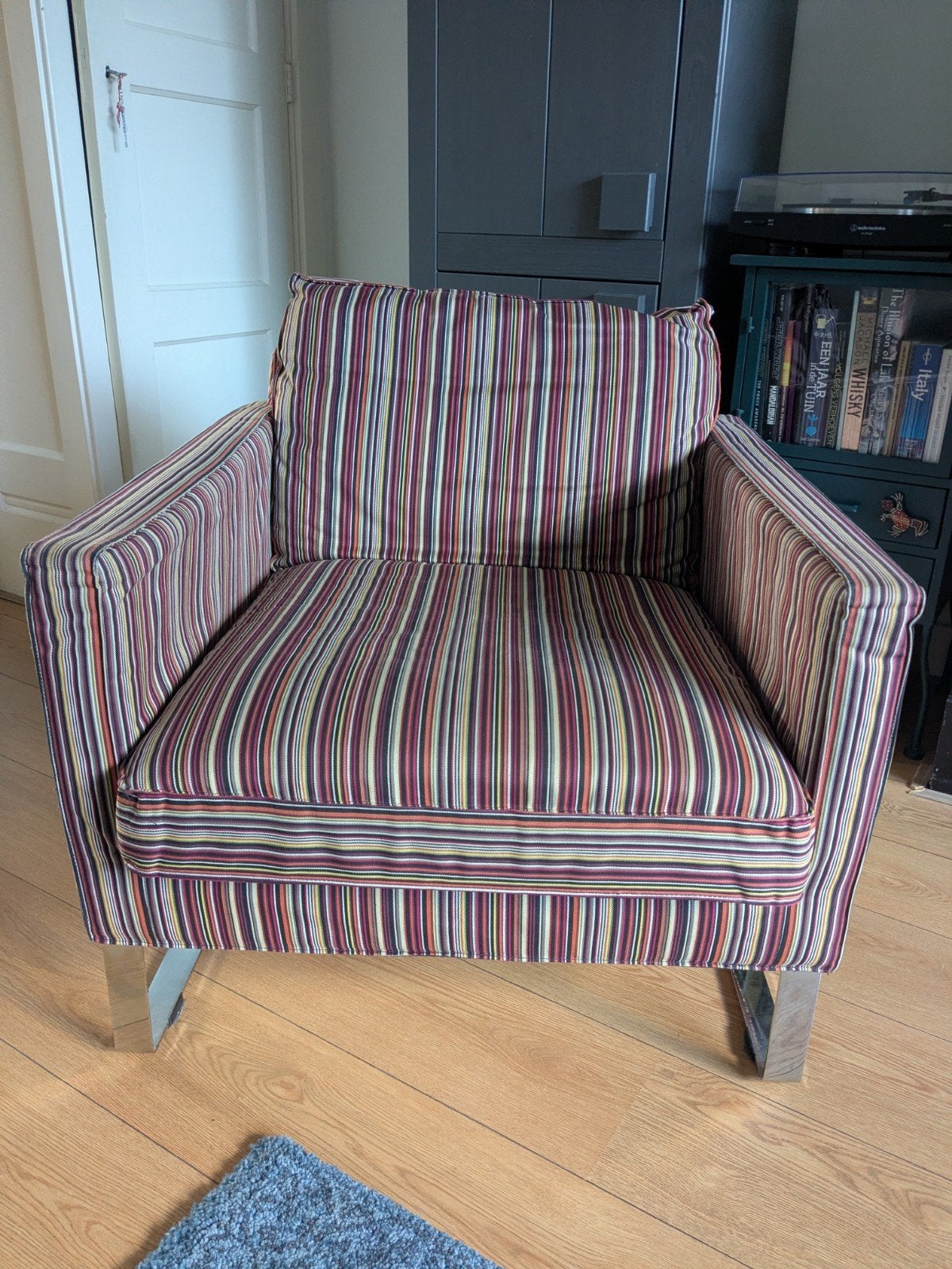 Fauteuil Ikea Mellby met streepdessin, Huis en Inrichting, Ophalen, Gebruikt, Modern, kleurrijk, 75 tot 100 cm