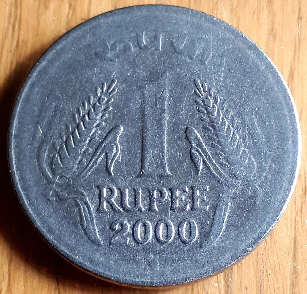INDIA :1 rupee 2000 b KM 92.2, Postzegels en Munten, Ophalen of Verzenden, Zuid-Azië, Losse munt