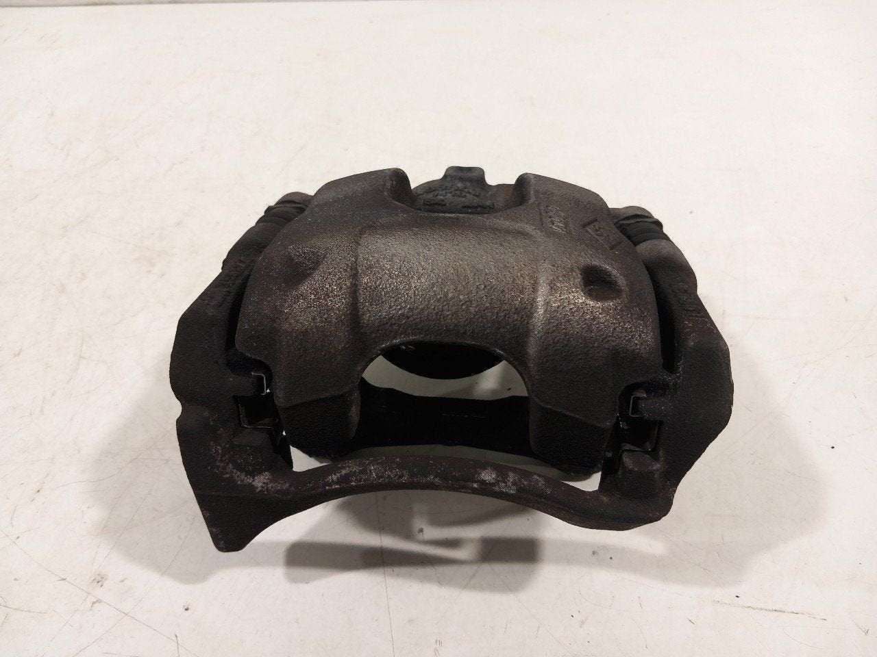 Remklauw links voor Renault Clio, Onderdelen@venauto.nl, Van der Ven Autorecycling B.V., Gebruikt, Ettenseweg 76, 4706 PB Roosendaal, The Netherlands