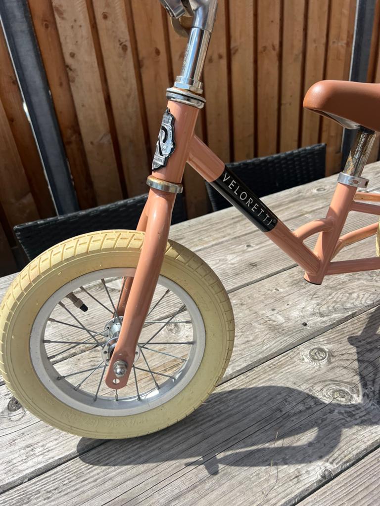 Veloretti loopfiets roze, Ophalen, Zo goed als nieuw, Loopfiets