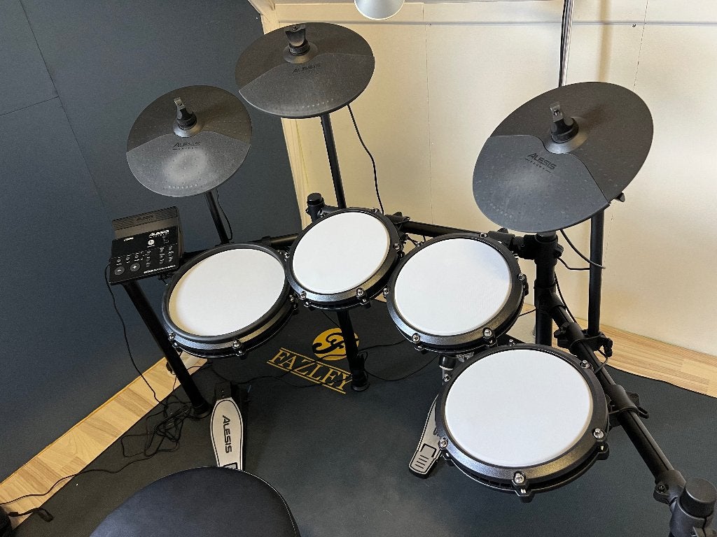 Alesis Nitro Max Kit Elektrisch Drumstel, Muziek en Instrumenten, Drumstellen en Slagwerk, Ophalen, Gebruikt, Overige merken, Elektronisch