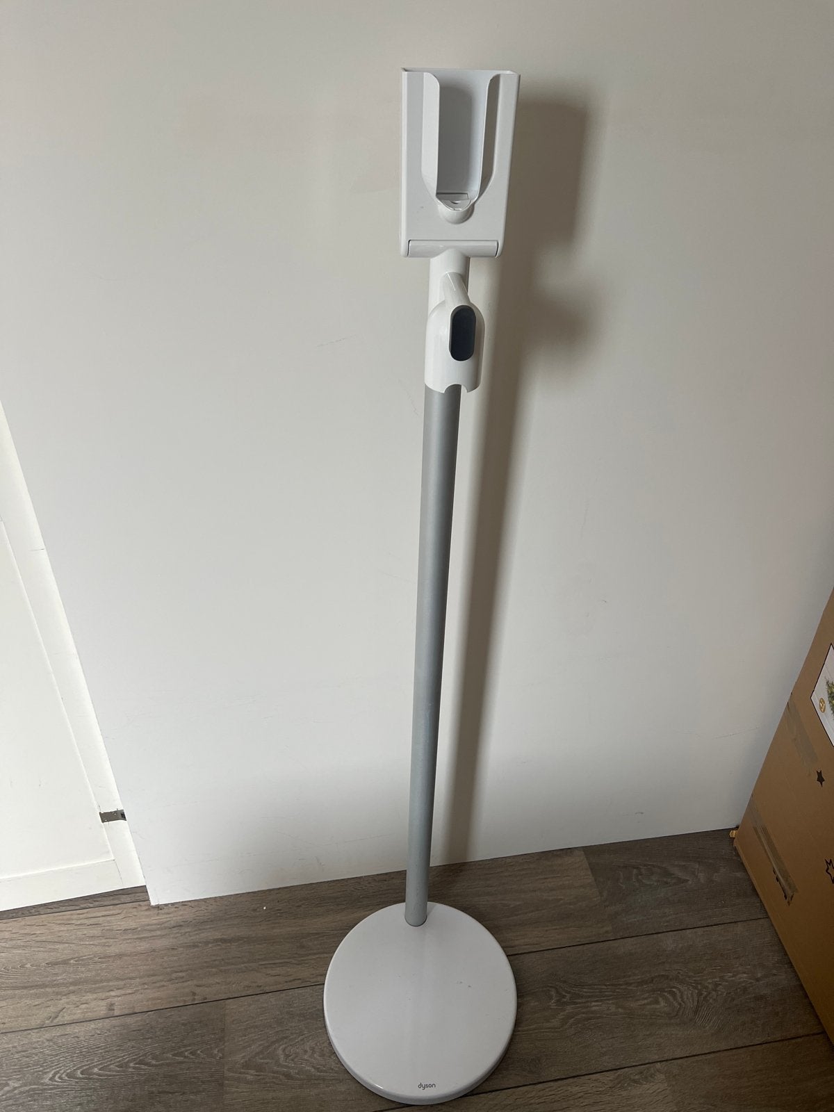 Dyson Vloerstandaard voor steelstofzuiger, Ophalen, Oplaadstation, Zo goed als nieuw, Dyson