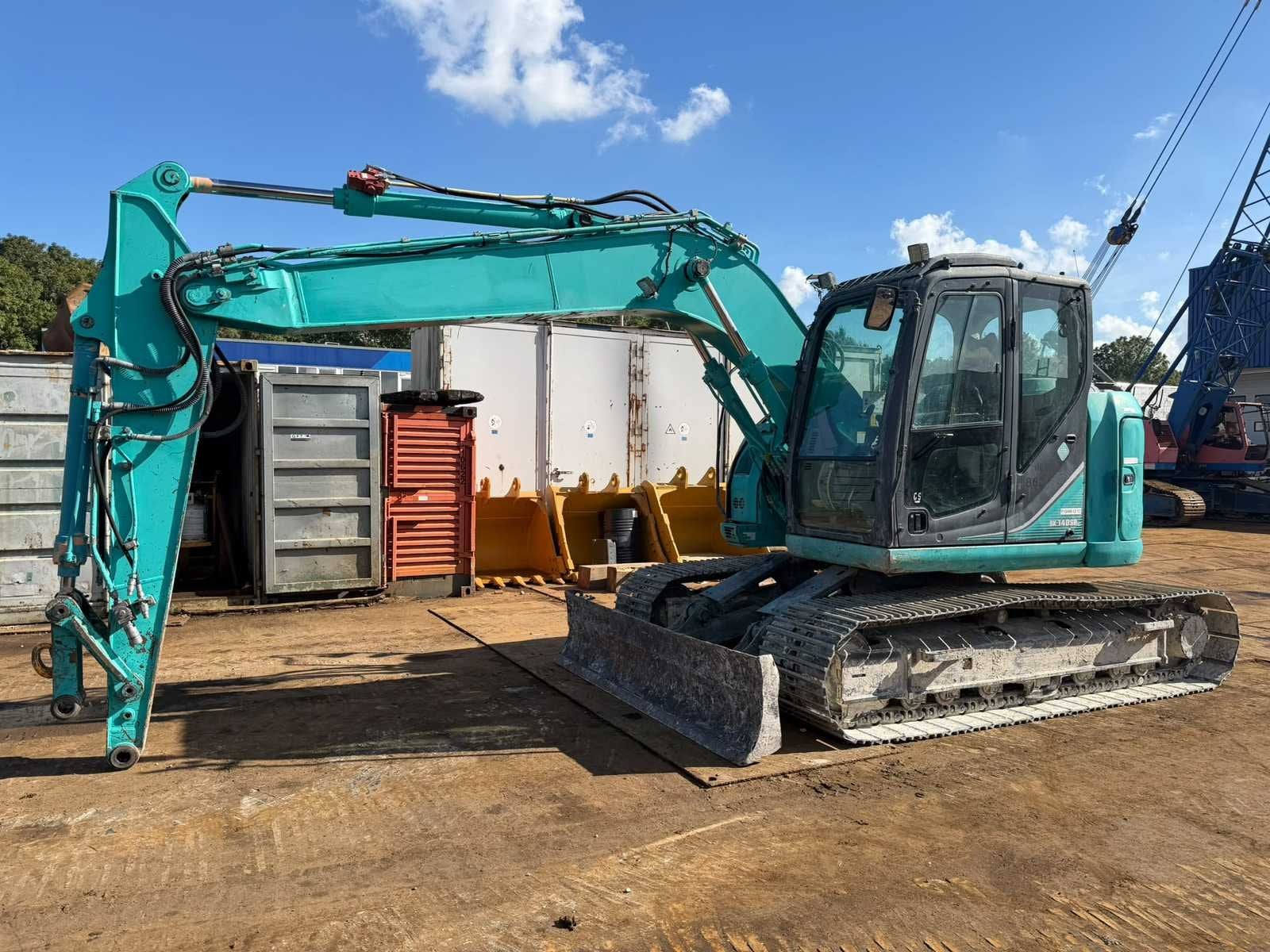 2013 Kobelco SK140SRLC-3 Banden graafmachine, Zakelijke goederen, Graafmachine