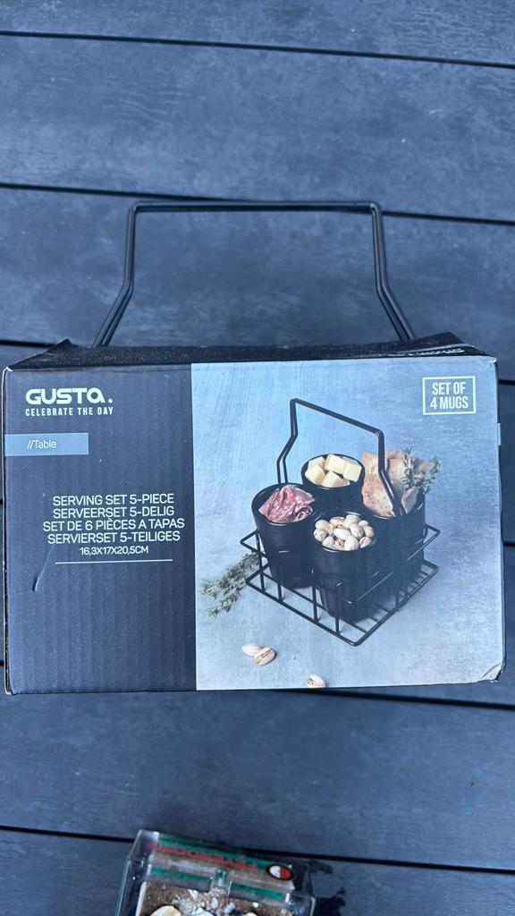 Gusto. Serveerset 5-delig - Zwart, Ophalen of Verzenden, Nieuw, Keramiek, Overige typen