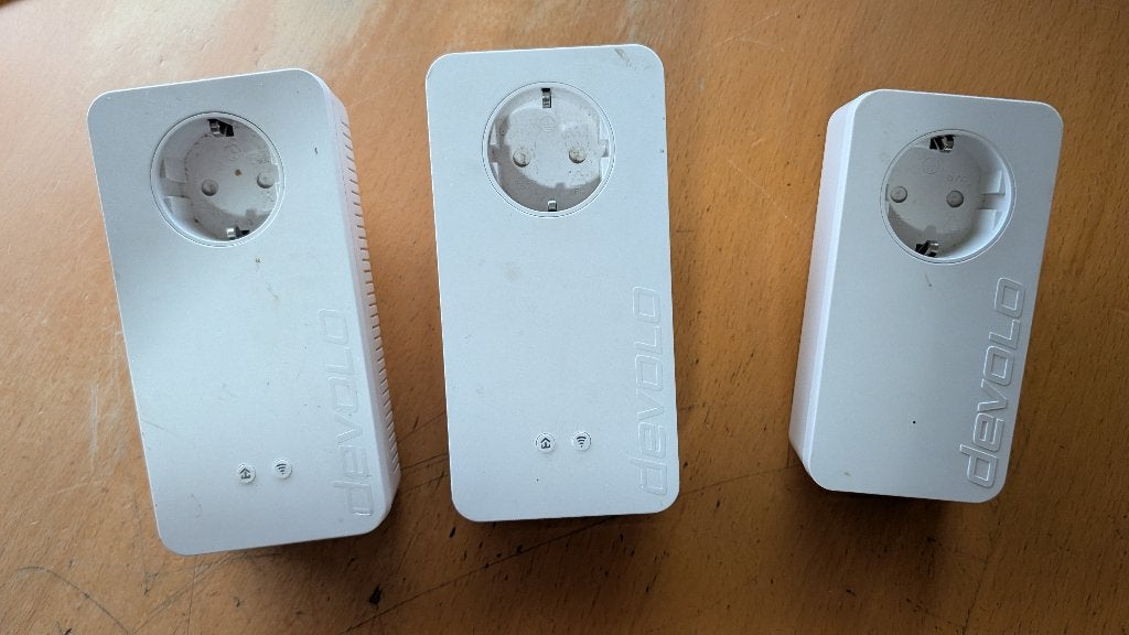 Devolo dLAN 1200+ WiFi ac (Basis Unit + 2x wifi versterker), Ophalen of Verzenden, Gebruikt, Router, Devolo