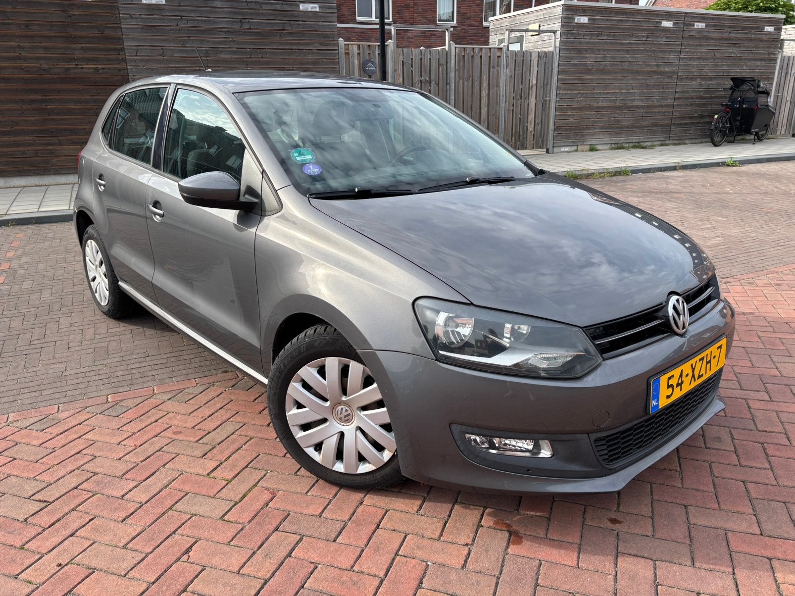 Volkswagen Polo 1.2 TSI 77KW 2012 Grijs Trekhaak, Auto's, Voorwielaandrijving, Stof, 40 €/maand, 1200 kg