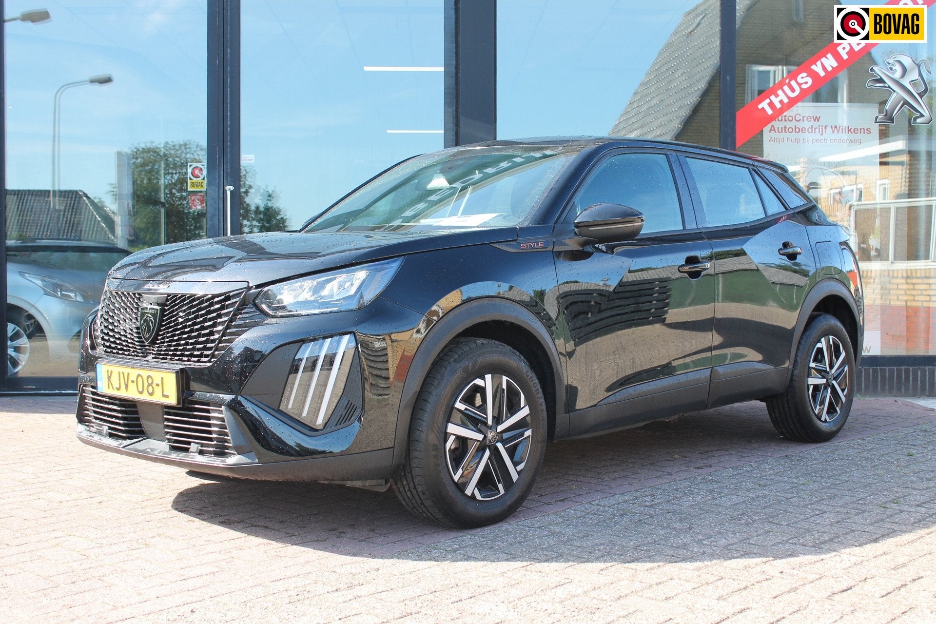 Peugeot 2008 1.2 Hybrid 136 Style Cruise/Lmv/Automaat!, 1272 kg, Gebruikt, 1199 cc, Zwart