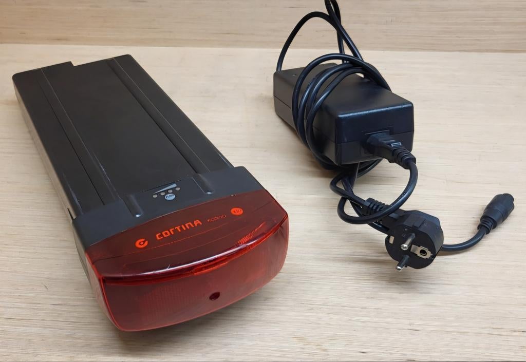 Cortina Ecomo 300 36V Accu Fietsaccu + Oplader Getest 50Km, Ophalen, Gebruikt