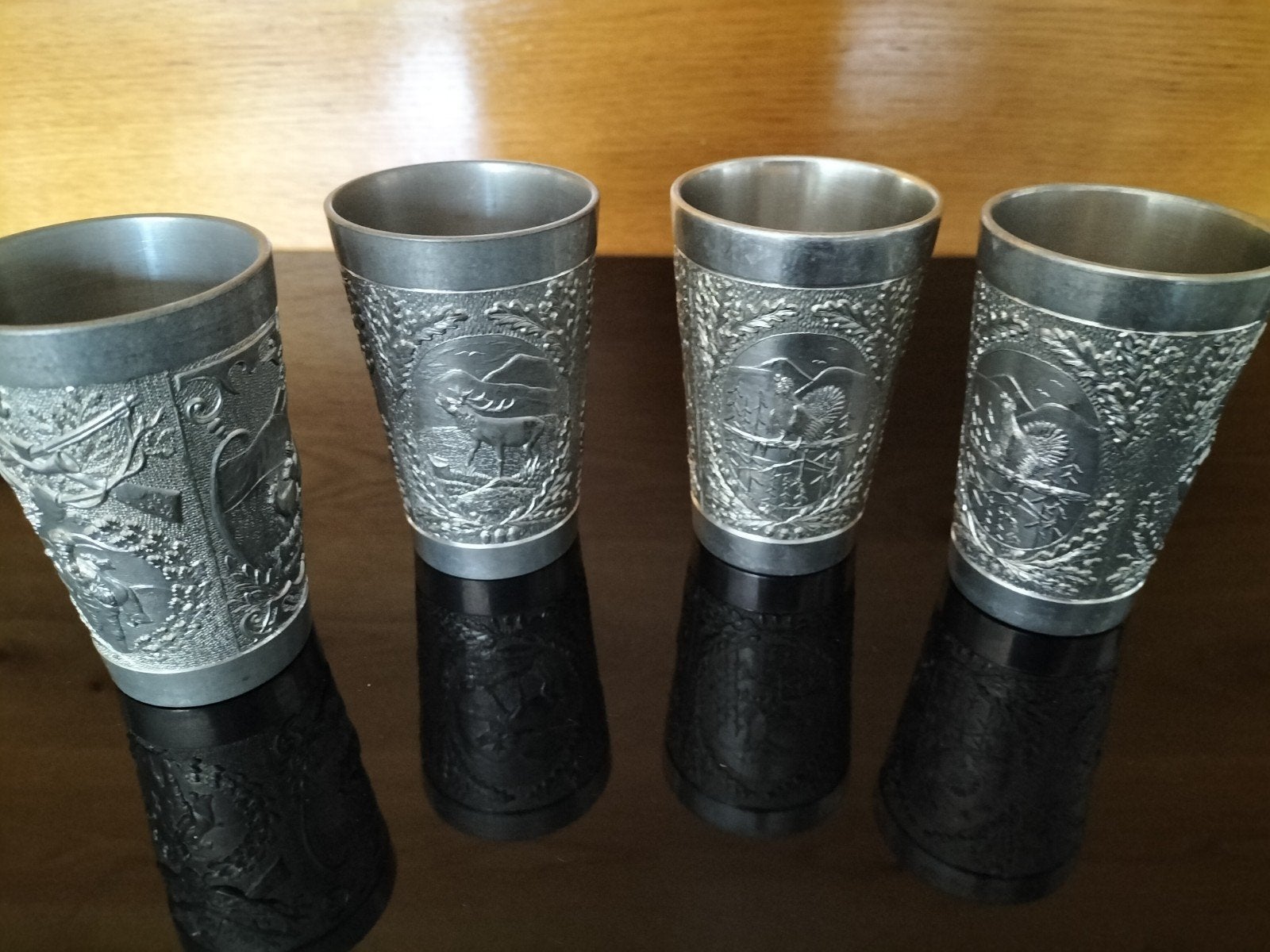 Set van 4 tinnen mokken met jachttaferelen, Ophalen of Verzenden