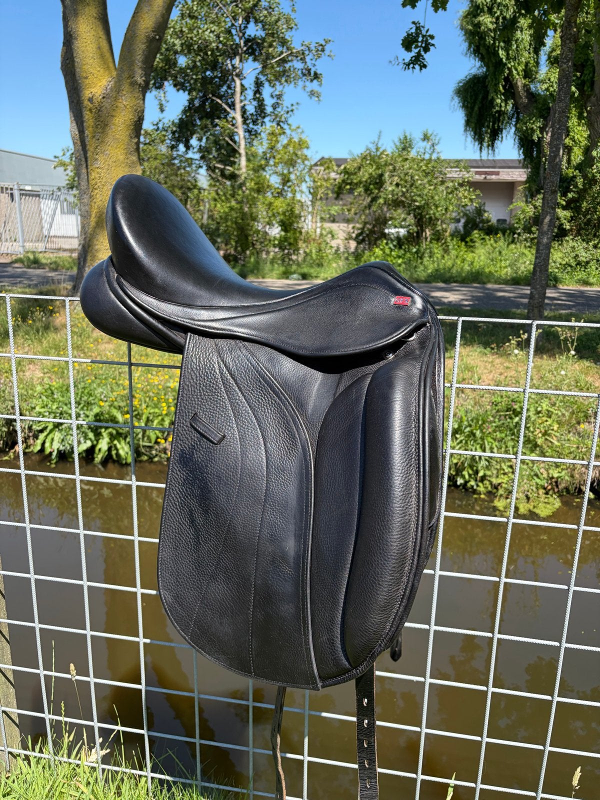 GFS monarch dressuurzadel 17,5 inch, L (17.5 inch), Dressuur, Overige merken, Ophalen of Verzenden