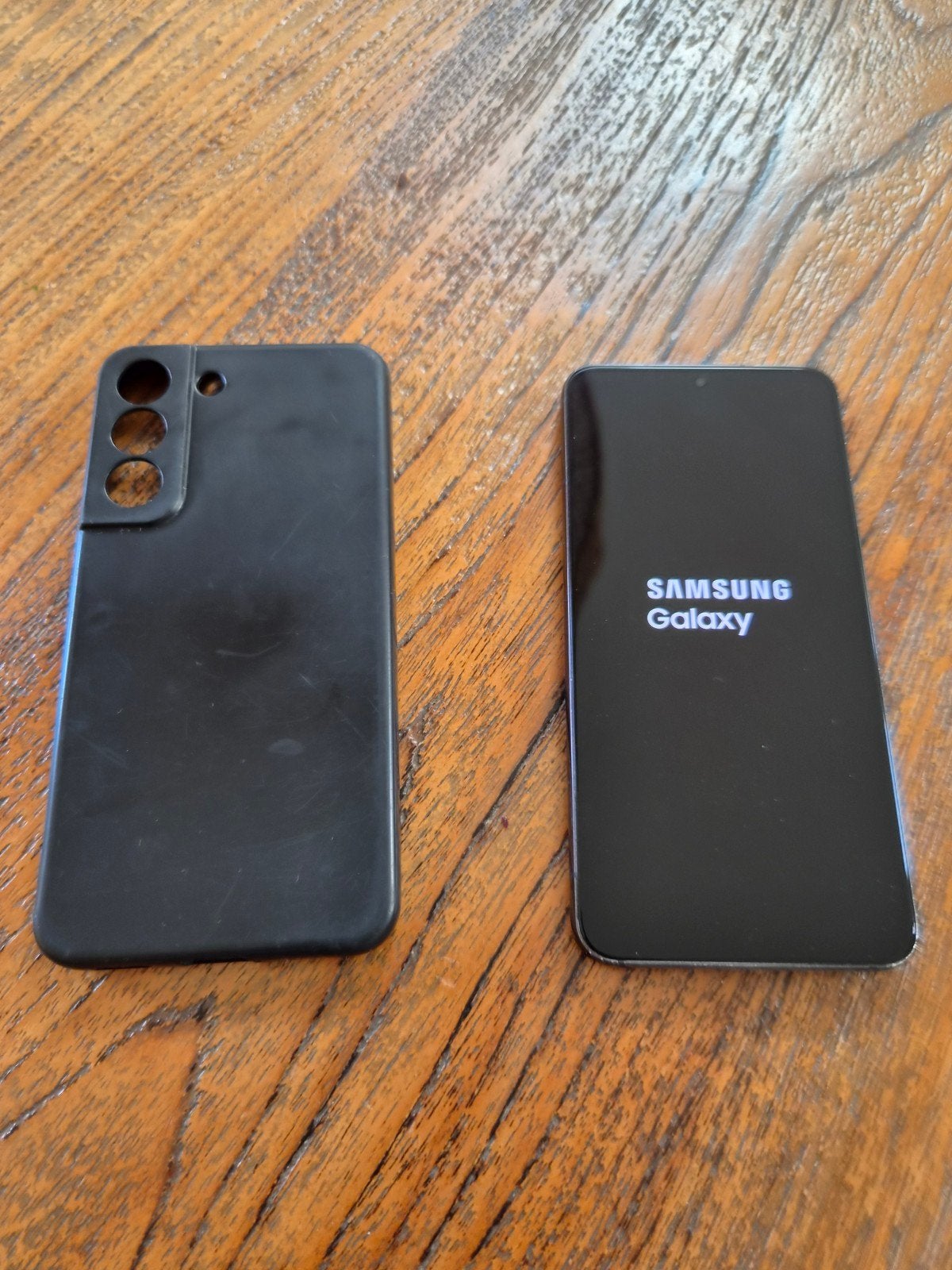 Samsung Galaxy S22 met siliconen cover, Ophalen, Touchscreen, Zo goed als nieuw, Galaxy S22