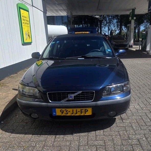 Volvo S60 2.4 140PK 2002 Blauw, Voorwielaandrijving, Blauw, S60, 75 €/maand