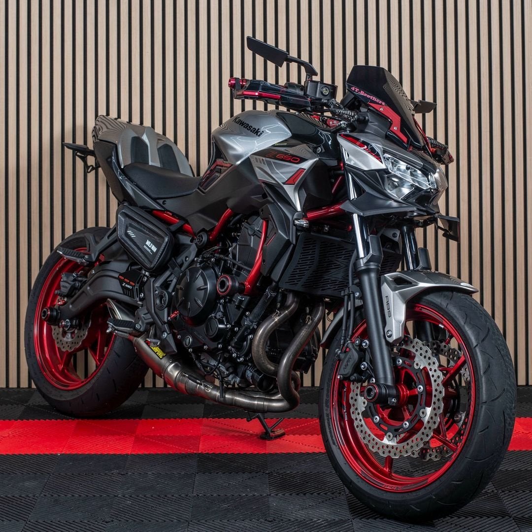 KAWASAKI Z650 (bj 2024), 2 cilinders, 649 cc, Bedrijf, Onbekend