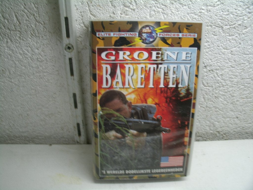 vhs 217b groene baretten, Cd's en Dvd's, VHS | Film, Alle leeftijden, Ophalen of Verzenden, Zo goed als nieuw, Actie en Avontuur