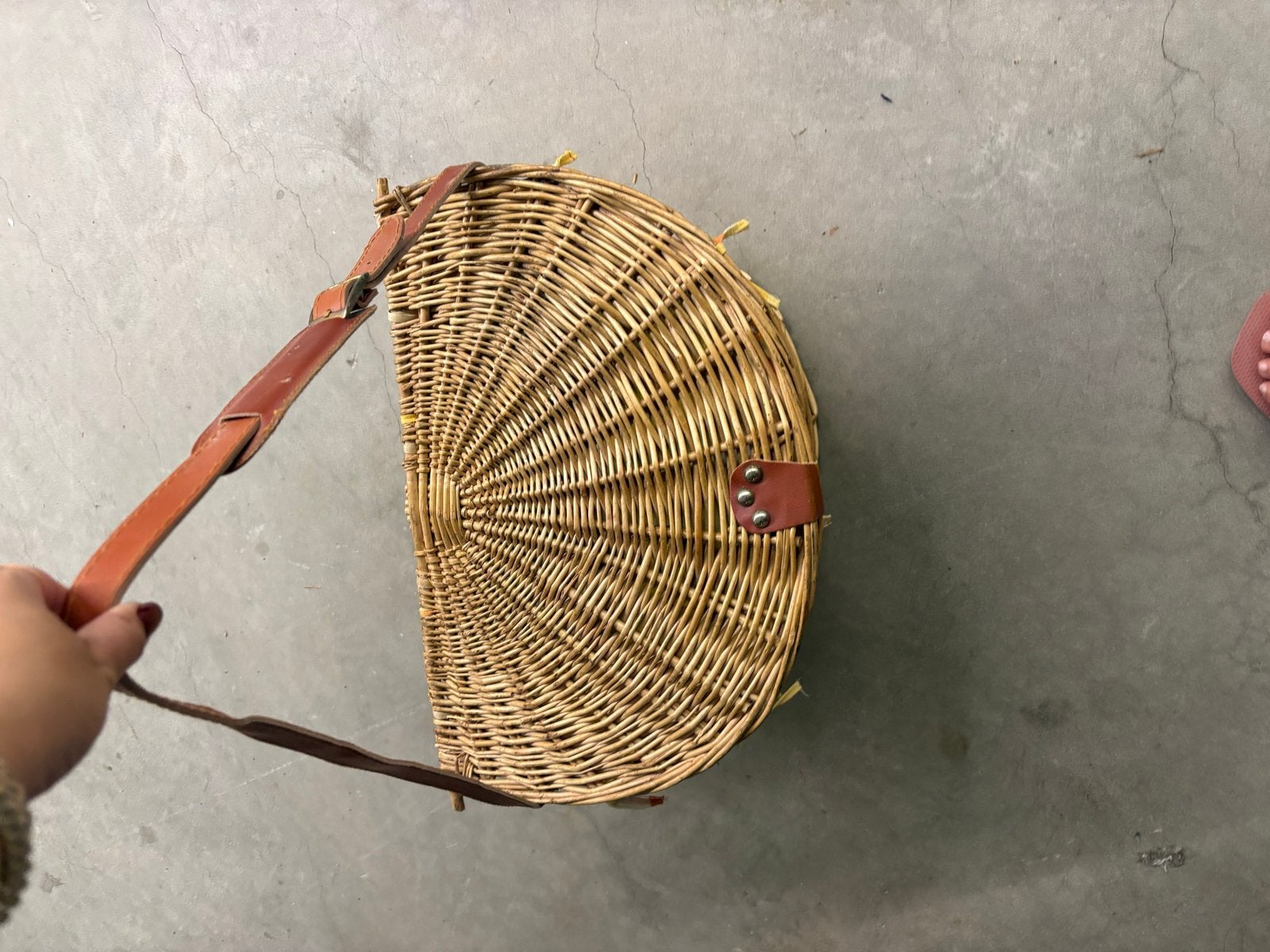 Picknickmand met schouderband en geel servies voor 4, Ophalen of Verzenden, Nieuw