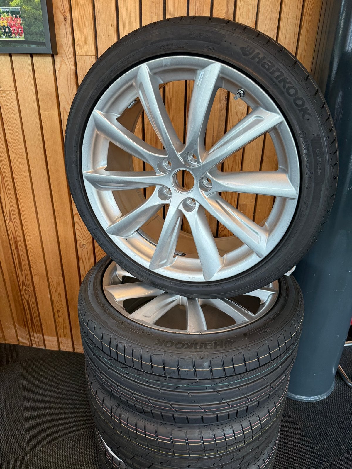 Wielenset Tesla model 3 of Model Y sportwielen, Auto-onderdelen, Banden en Velgen, Nieuw, 235 mm, Personenwagen