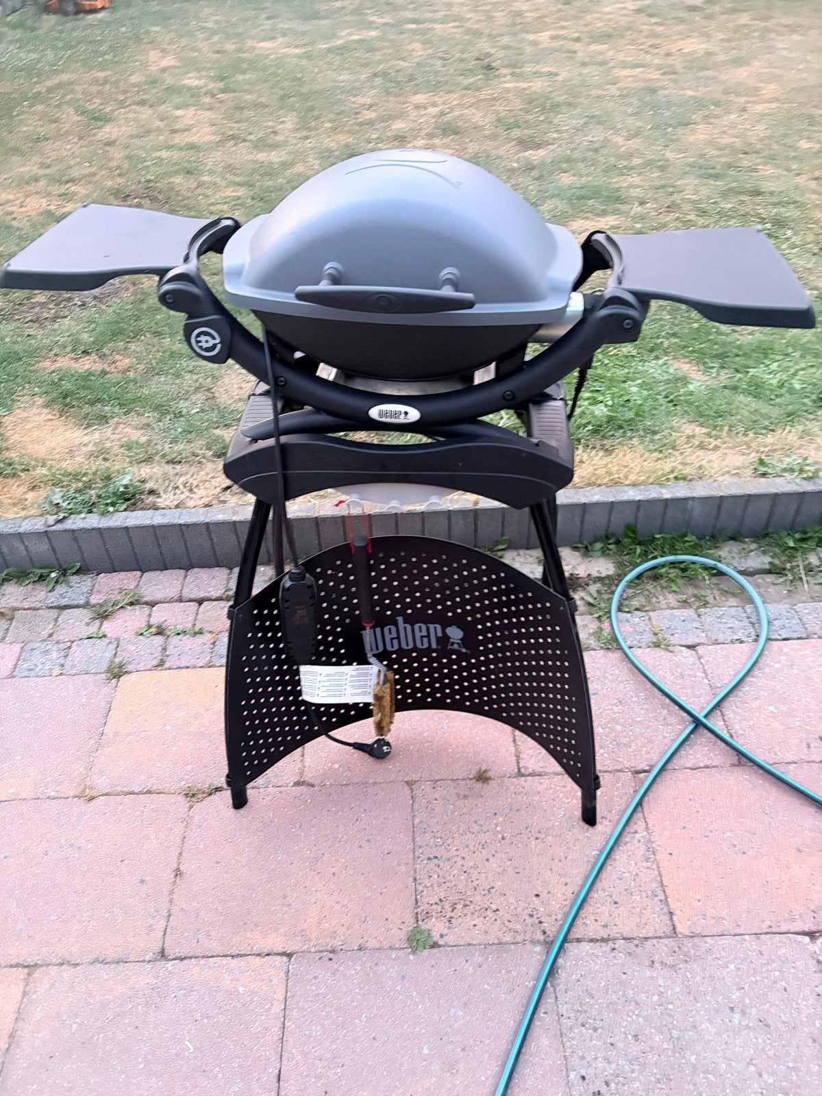 Weber Q1200 gasbarbecue met onderstel, Ophalen, Gebruikt