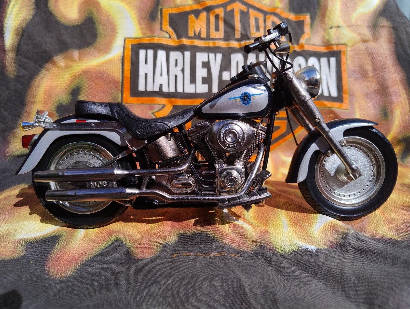 Harley Davidson miniatuur, Ophalen of Verzenden, Zo goed als nieuw, Groter dan 1:32, Overige merken