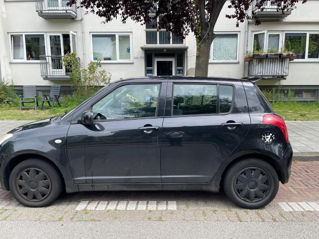 Suzuki Swift 1.3 5 Deuren 2007 Zwart, Auto's, Voorwielaandrijving, Stof, 40 €/maand, Zwart
