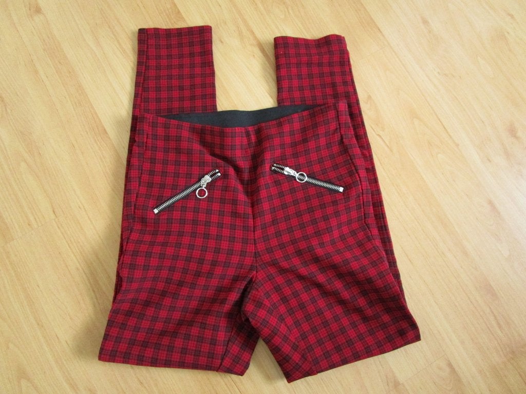 Yessica maat XS - rood/zwart geblokte broek, Yessica, Ophalen of Verzenden, Zo goed als nieuw, Maat 34 (XS) of kleiner