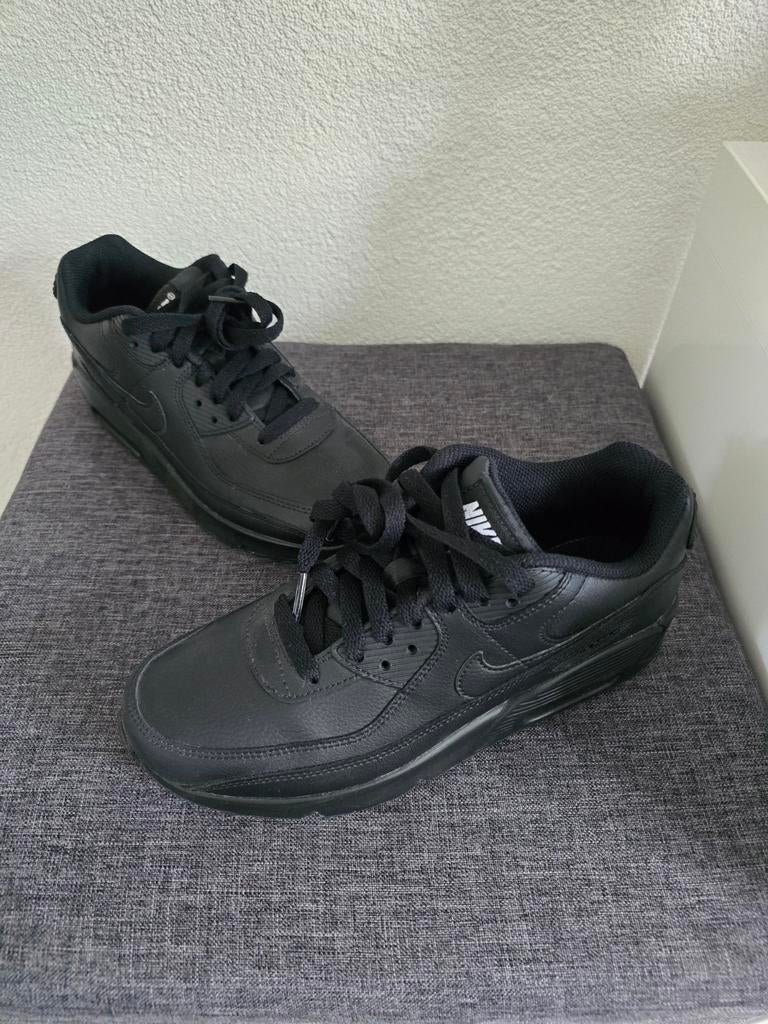 Nieuwe Nike air max 90 LTR GS leer maat 37,5, Kleding | Dames, Schoenen, Ophalen of Verzenden, Nieuw, Sneakers of Gympen