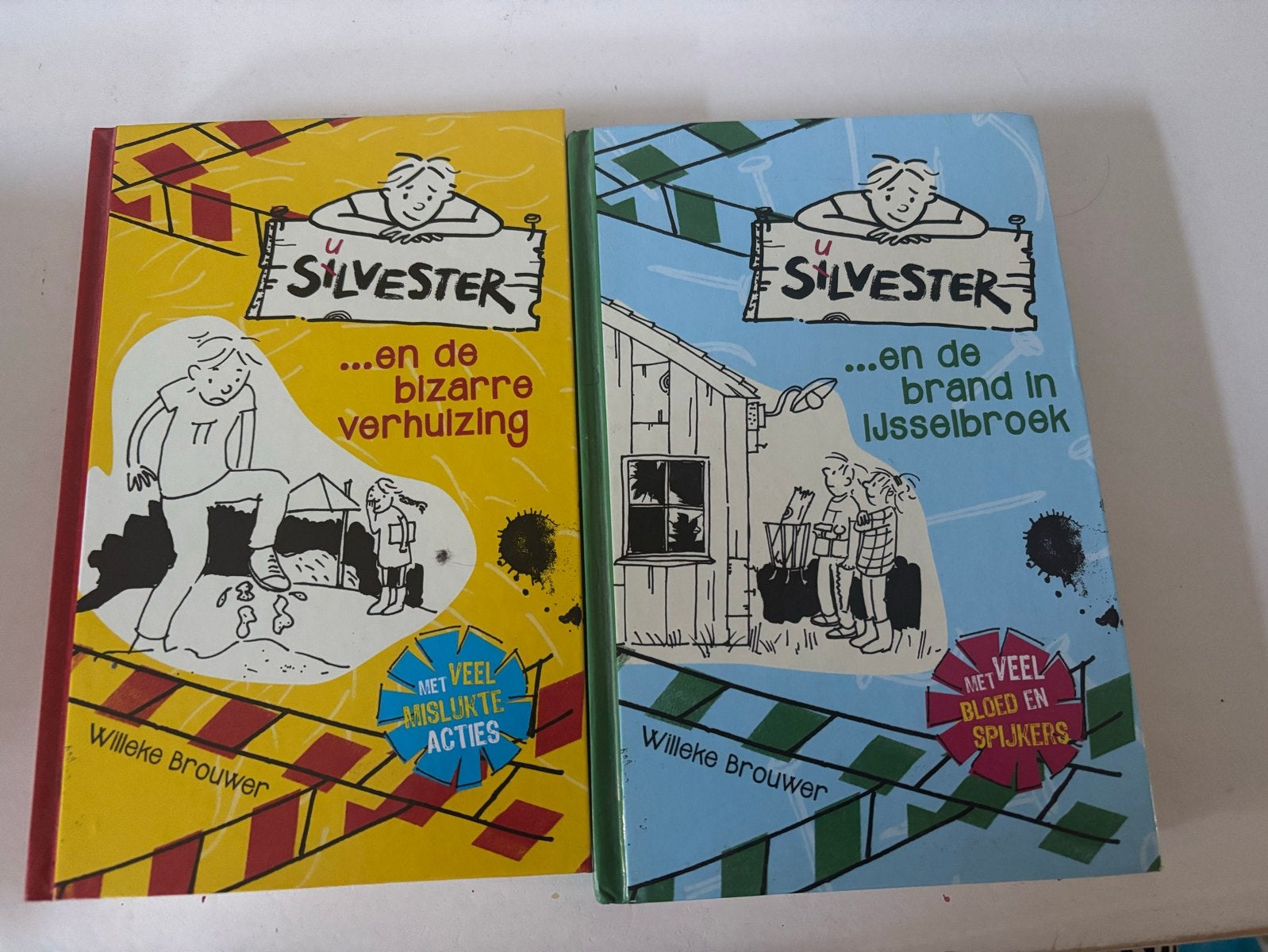 Silvester boeken: bizarre verhuizing & brand in IJsselbroek, Ophalen of Verzenden, Gelezen, Fictie algemeen