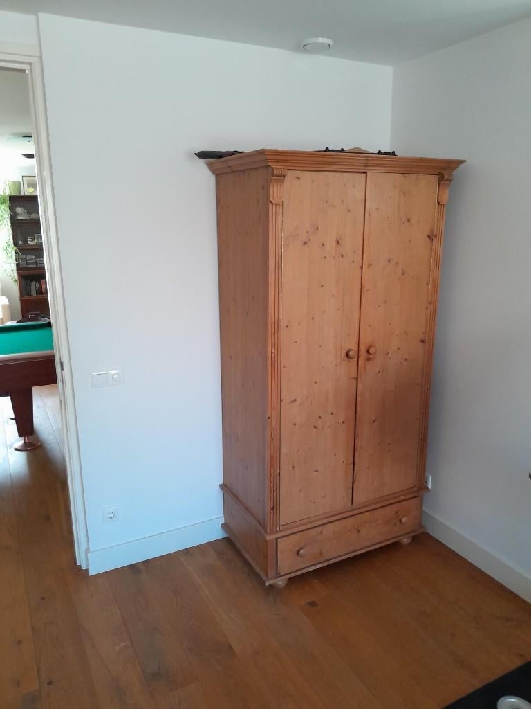 Kast grenen handgemaakt, Ophalen