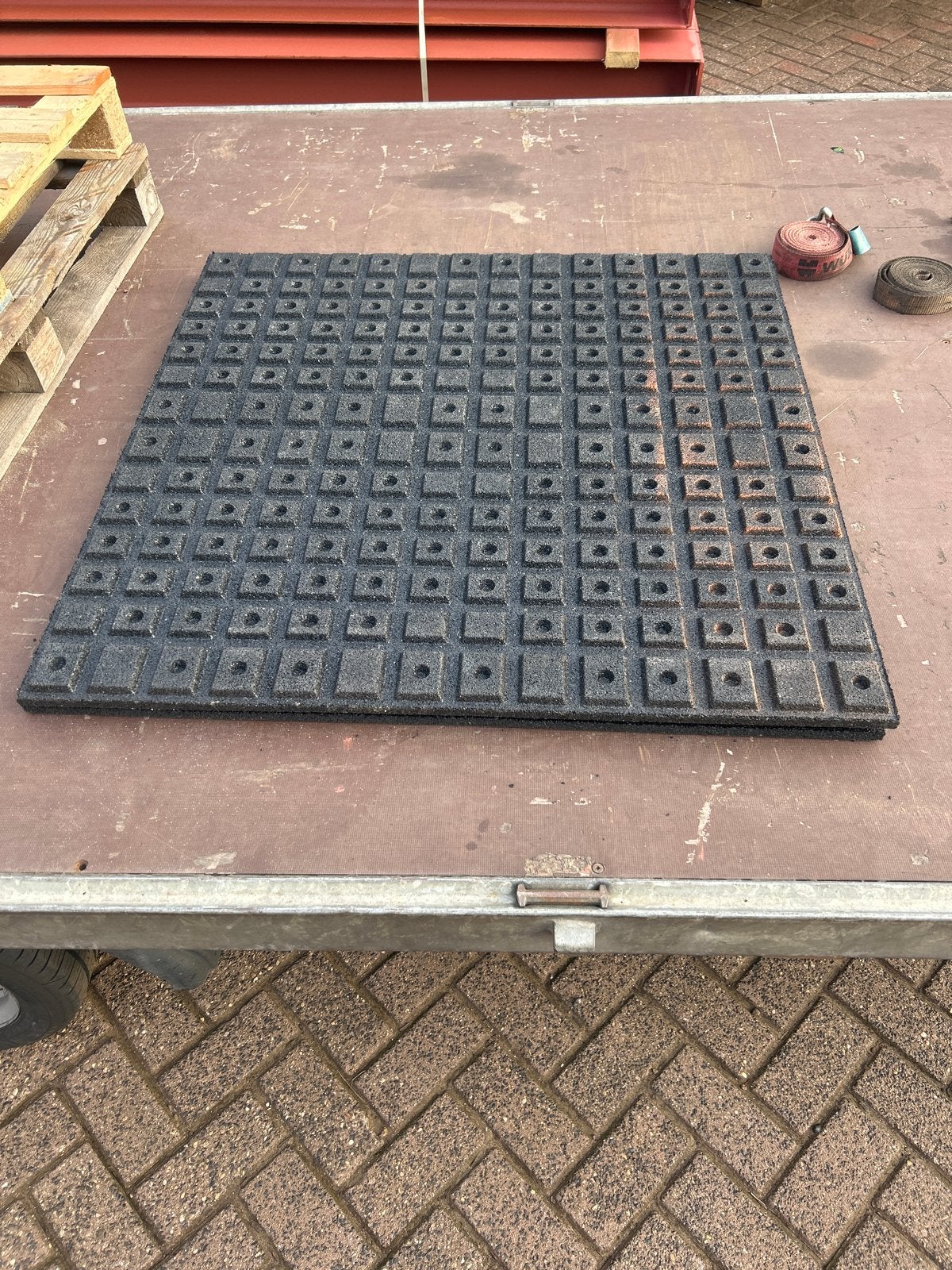 2x Rubbermat 1x1 meter - Antislip en Duurzaam, Doe-het-zelf en Verbouw, Ophalen, Nieuw