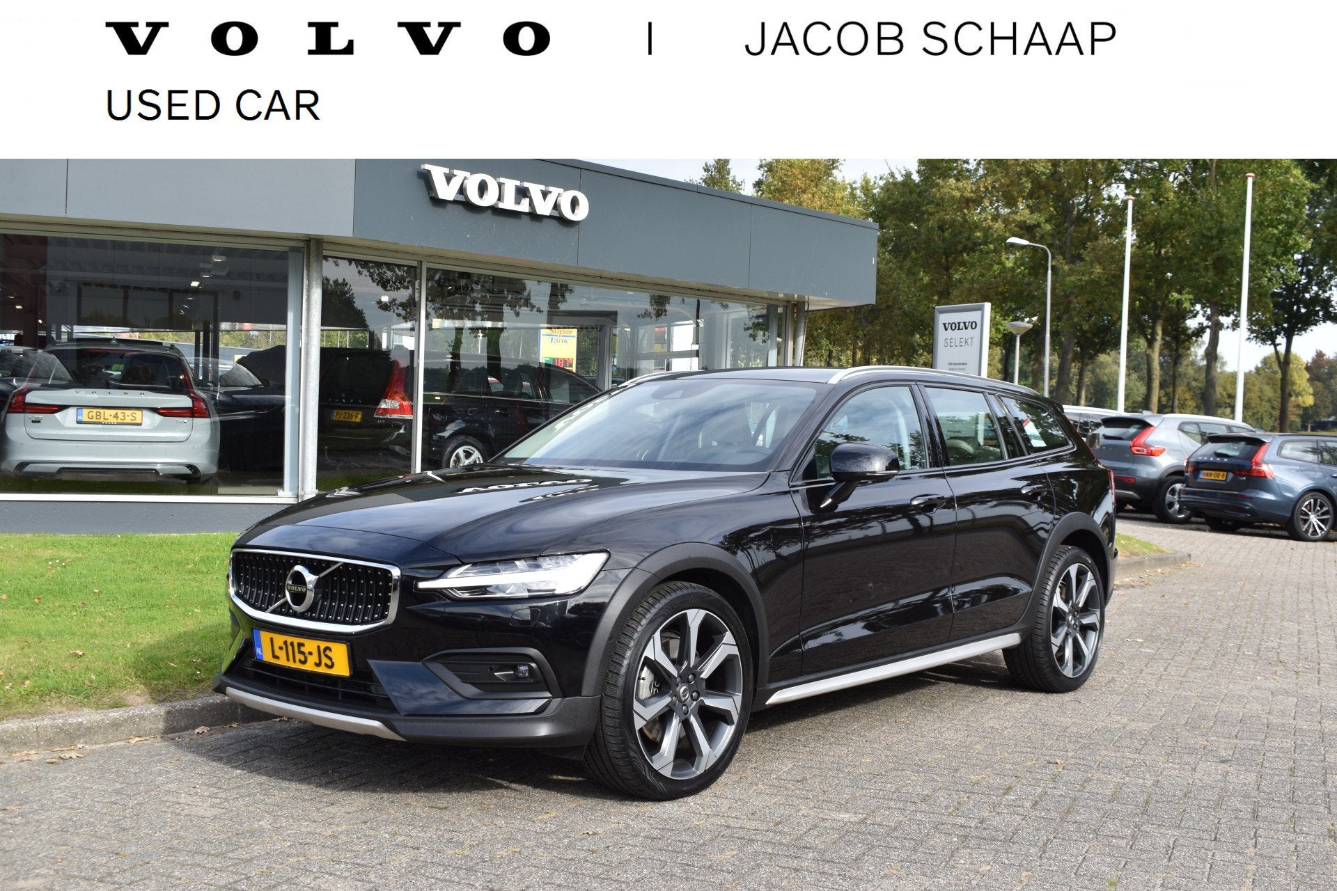 Volvo V60 Cross Country B5 AWD 265PK Automaat Pro | Trekhaak, Auto's, Dealer onderhouden, 15 km/l, 4 cilinders, 1969 cc
