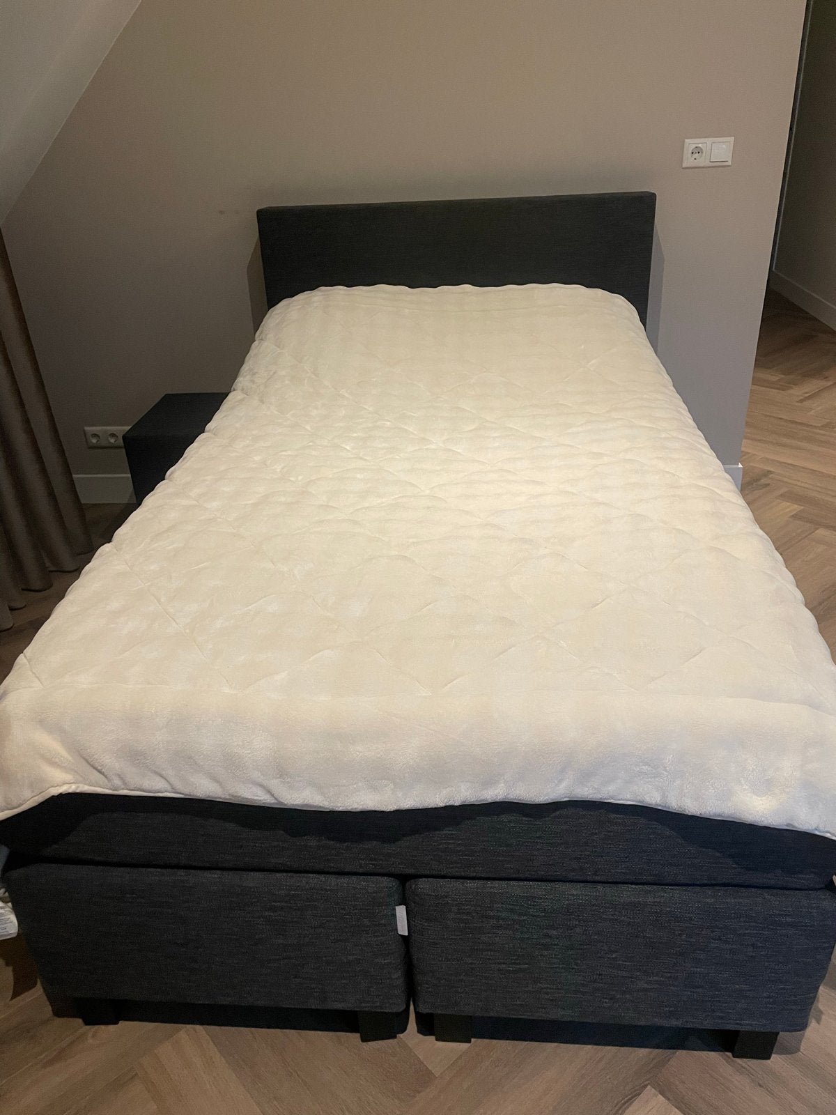 MioDormio Boxspring met Pocketveermatras - Zo goed als nieuw, Huis en Inrichting, Ophalen, Eenpersoons, Zo goed als nieuw, 120 cm