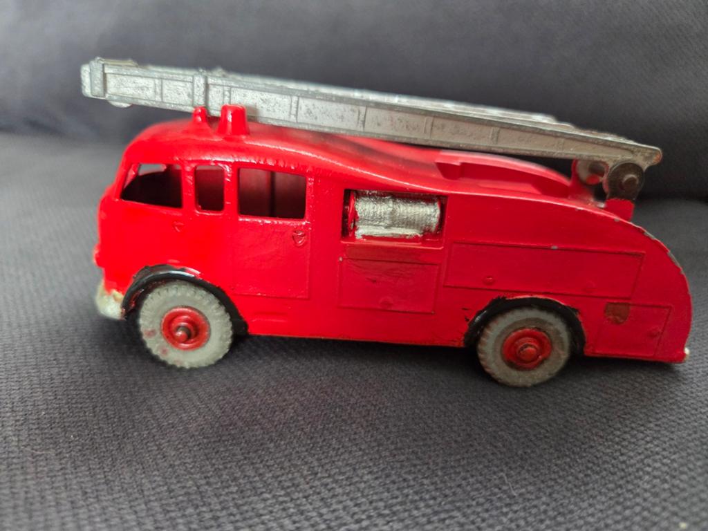 Vintage Dinky Supertoys Commer Brandweerwagen 955, Ophalen of Verzenden, Gebruikt, Bus of Vrachtwagen, Overige merken
